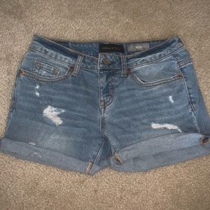 Super cute Aéropostale light wash jean shorts✨